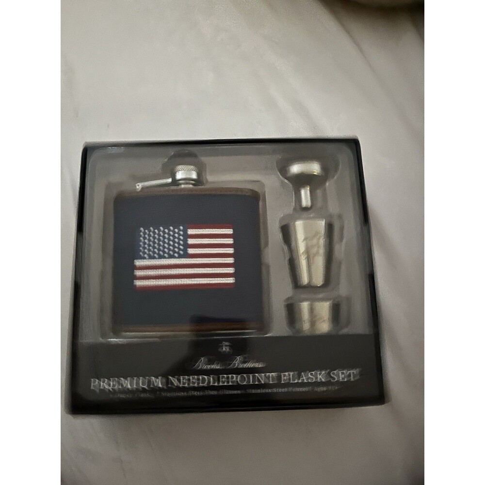 Brooks Brothers 6 oz Hip Flask Set w/ Shot Glasses & Funnel American Flag Rare